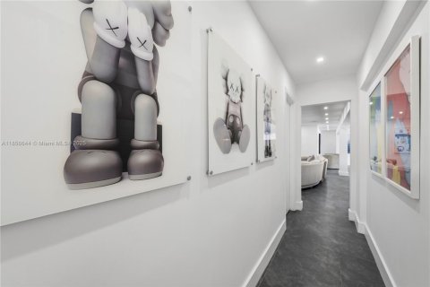 Villa ou maison à louer à Hollywood, Floride: 8 chambres, 463.58 m2 № 2194489 - photo 20