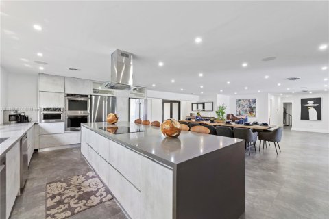Villa ou maison à louer à Hollywood, Floride: 8 chambres, 463.58 m2 № 2194489 - photo 10
