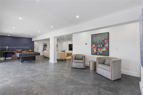 Villa ou maison à louer à Hollywood, Floride: 8 chambres, 463.58 m2 № 2194489 - photo 15