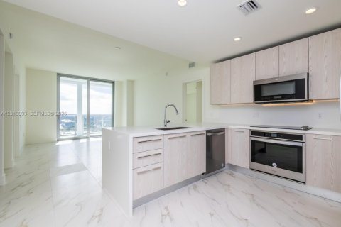 Copropriété à louer à Sunrise, Floride: 2 chambres, 95.97 m2 № 2087623 - photo 5