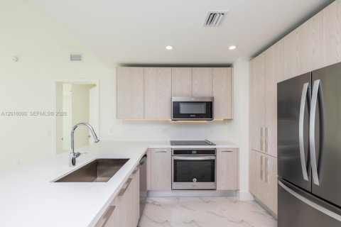 Copropriété à louer à Sunrise, Floride: 2 chambres, 95.97 m2 № 2087623 - photo 9