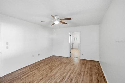 House in Inverness, Florida 3 bedrooms, 192.4 sq.m. № 2231654 - photo 12