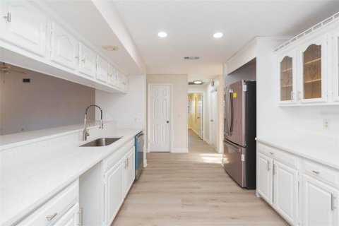House in Apollo Beach, Florida 4 bedrooms, 276.29 sq.m. № 1564690 - photo 23