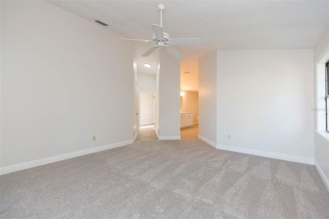 House in Apollo Beach, Florida 4 bedrooms, 276.29 sq.m. № 1564690 - photo 12