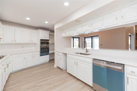 House in Apollo Beach, Florida 4 bedrooms, 276.29 sq.m. № 1564690 - photo 22