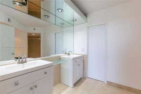 Copropriété à vendre à Aventura, Floride: 2 chambres, 126.44 m2 № 1627424 - photo 30