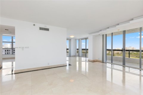 Copropriété à vendre à Aventura, Floride: 2 chambres, 126.44 m2 № 1627424 - photo 7