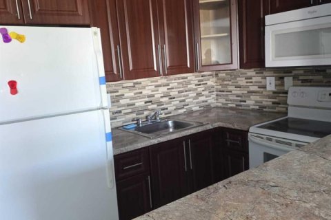 Copropriété à louer à North Miami, Floride: 3 pièces, 65.96 m2 № 2083594 - photo 20
