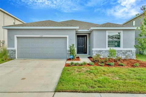 House in Plant City, Florida 4 bedrooms, 189.06 sq.m. № 1838978 - photo 1