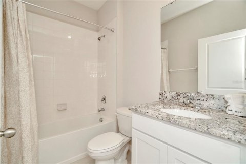 House in Plant City, Florida 4 bedrooms, 189.06 sq.m. № 1838978 - photo 24
