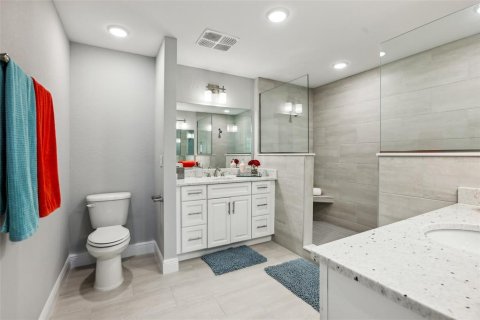 Condo in New Smyrna Beach, Florida, 3 bedrooms  № 2388156 - photo 16