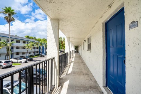 Купить кондоминиум в Дейви, Флорида 2 спальни, 91.97м2, № 1931608 - фото 2
