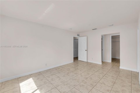 Condominio en venta en Lauderhill, Florida, 3 dormitorios, 125.42 m2 № 2030251 - foto 5