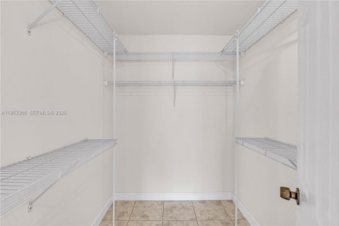 Condominio en venta en Lauderhill, Florida, 3 dormitorios, 125.42 m2 № 2030251 - foto 7