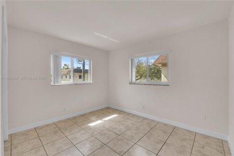 Condominio en venta en Lauderhill, Florida, 3 dormitorios, 125.42 m2 № 2030251 - foto 8