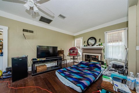 House in Tarpon Springs, Florida 3 bedrooms, 111.48 sq.m. № 1666435 - photo 11