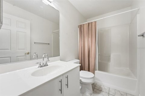 House in St. Lucie, Florida 2 bedrooms, 121.24 sq.m. № 2233269 - photo 20