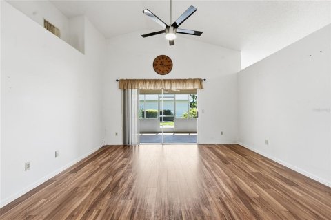House in St. Lucie, Florida 2 bedrooms, 121.24 sq.m. № 2233269 - photo 12