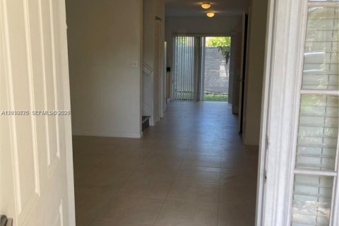 Condominio en venta en North Miami Beach, Florida, 3 dormitorios, 104.89 m2 № 2078033 - foto 6