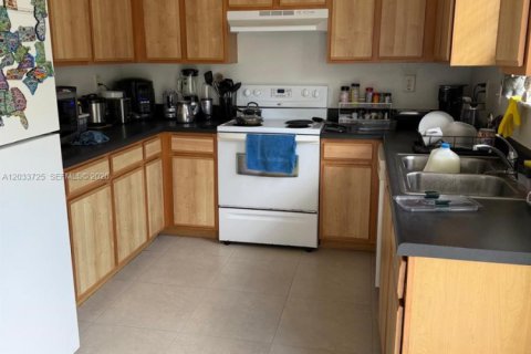 Condominio en venta en North Miami Beach, Florida, 3 dormitorios, 104.89 m2 № 2078033 - foto 9