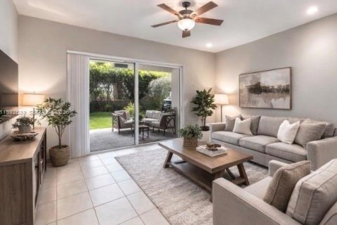 House in Weston, Florida 4 bedrooms, 172.71 sq.m. № 2055934 - photo 14