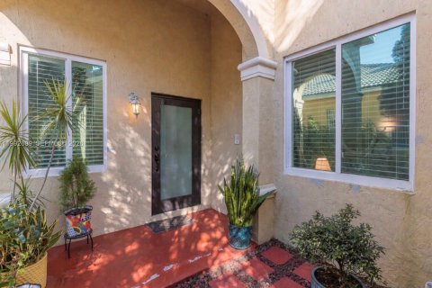 House in Weston, Florida 4 bedrooms, 172.71 sq.m. № 2055934 - photo 4