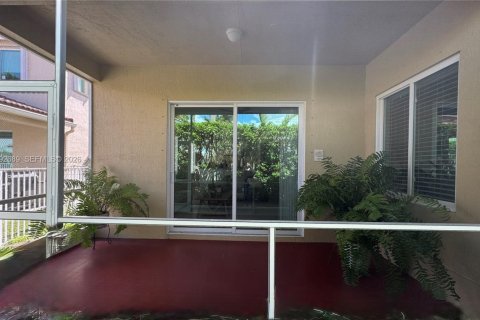 House in Weston, Florida 4 bedrooms, 172.71 sq.m. № 2055934 - photo 22