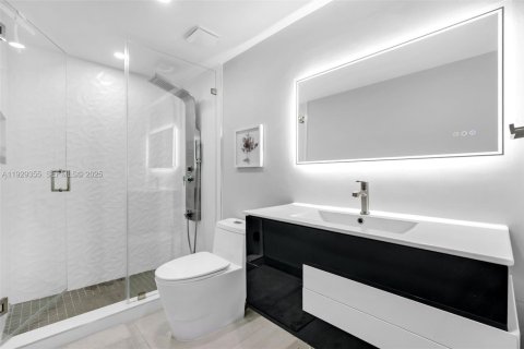 Adosado en venta en Miami, Florida, 2 dormitorios, 117.61 m2 № 1989667 - foto 22