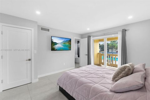 Adosado en venta en Miami, Florida, 2 dormitorios, 117.61 m2 № 1989667 - foto 15