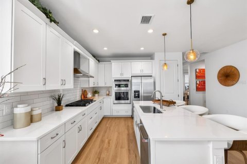 Villa ou maison à louer à Naples, Floride: 2 chambres, 146.79 m2 № 2101435 - photo 4