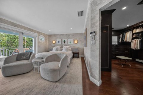 House in Fort Lauderdale, Florida 4 bedrooms, 329.25 sq.m. № 2147357 - photo 13