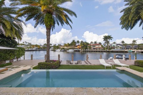 House in Fort Lauderdale, Florida 4 bedrooms, 329.25 sq.m. № 2147357 - photo 4