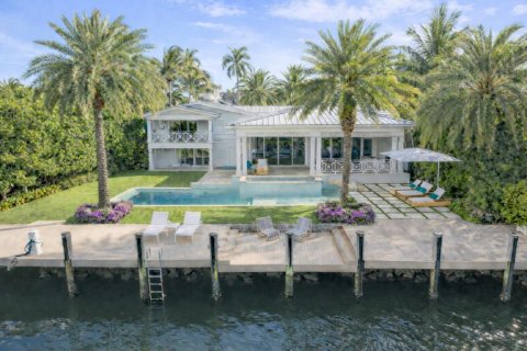 House in Fort Lauderdale, Florida 4 bedrooms, 329.25 sq.m. № 2147357