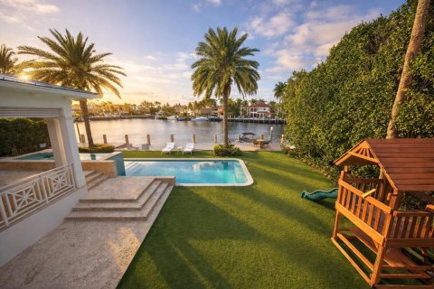 House in Fort Lauderdale, Florida 4 bedrooms, 329.25 sq.m. № 2147357 - photo 23