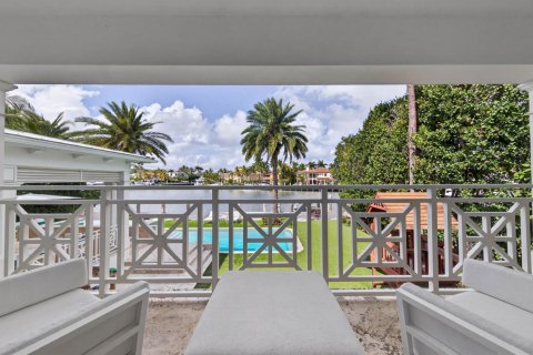 House in Fort Lauderdale, Florida 4 bedrooms, 329.25 sq.m. № 2147357 - photo 22
