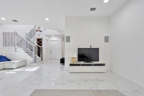 Adosado en venta en Hollywood, Florida, 3 dormitorios, 219.81 m2 № 2017224 - foto 14