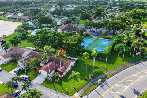 Villa ou maison à Boynton Beach, Floride 4 chambres, 131.83 m2 № 2262161