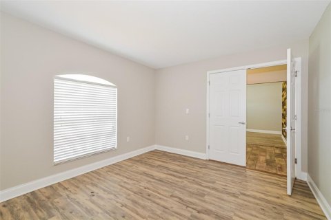 House in Winter Haven, Florida 3 bedrooms, 172.71 sq.m. № 1911779 - photo 13
