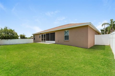 House in Winter Haven, Florida 3 bedrooms, 172.71 sq.m. № 1911779 - photo 20