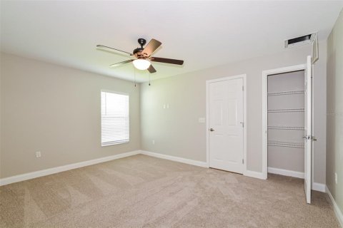 House in Winter Haven, Florida 3 bedrooms, 172.71 sq.m. № 1911779 - photo 11