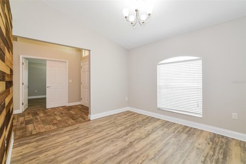 House in Winter Haven, Florida 3 bedrooms, 172.71 sq.m. № 1911779 - photo 8