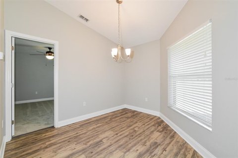 House in Winter Haven, Florida 3 bedrooms, 172.71 sq.m. № 1911779 - photo 5