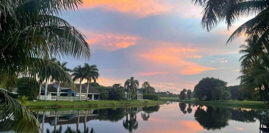 Casa en Wellington, Florida 4 dormitorios, 210.42 m2 № 930070