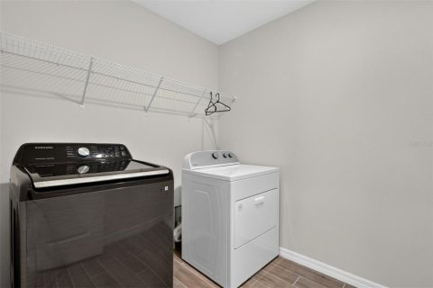Villa ou maison à louer à Gainesville, Floride: 5 chambres, 220.18 m2 № 2167653 - photo 27