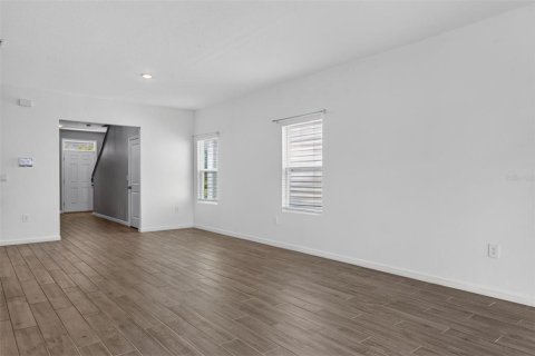 Villa ou maison à louer à Gainesville, Floride: 5 chambres, 220.18 m2 № 2167653 - photo 6