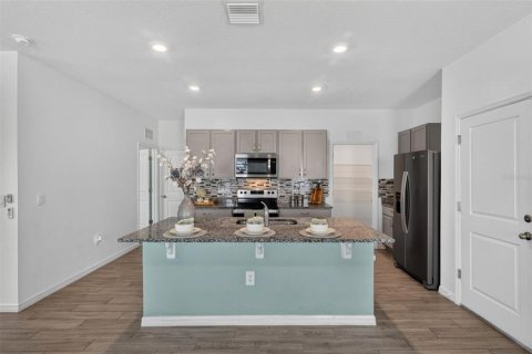 Villa ou maison à louer à Gainesville, Floride: 5 chambres, 220.18 m2 № 2167653 - photo 10