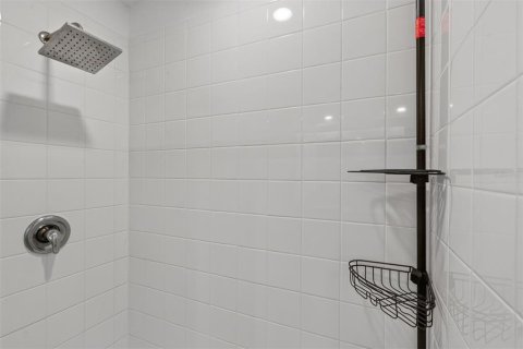 Villa ou maison à louer à Gainesville, Floride: 5 chambres, 220.18 m2 № 2167653 - photo 25
