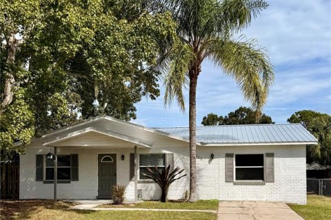 Villa ou maison à Winter Haven, Floride 3 chambres, 146.41 m2 № 2400221