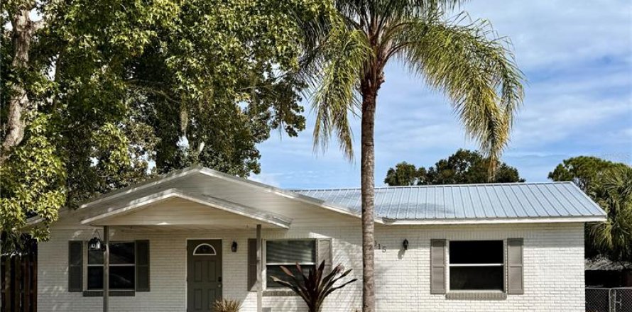 Villa ou maison à Winter Haven, Floride 3 chambres, 146.41 m2 № 2400221