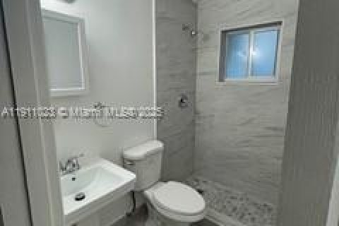 Immobilier commercial à vendre à Miami, Floride: 179.86 m2 № 1969044 - photo 5